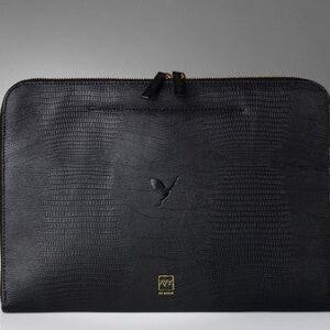 XLVI - COUVERTURE DE MACBOOK/MACBOOK COVER - NOIR VAUX CROCO