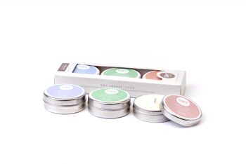 Coffret cadeau avec 3 pièces format voyage 55 ml / durée de combustion pour 1 bougie est de 15 heures