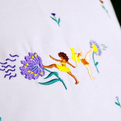 Embroidered cushion cover - Throw me flowers