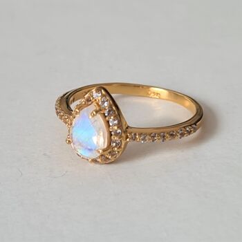 Bague en forme de larme Halo / Or jaune 18 carats avec pierre de lune arc-en-ciel et topaze blanche - Très petit (US 5) 3