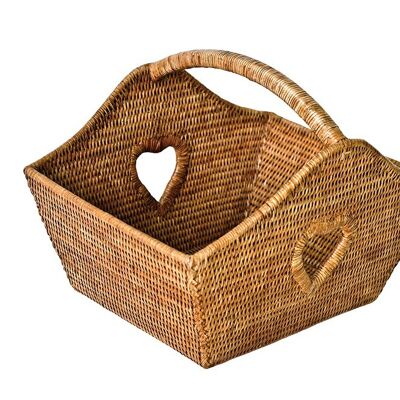 Galant heart basket in honey rattan