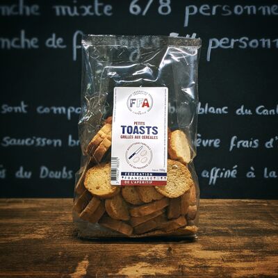 Petits toasts grillés aux céréales