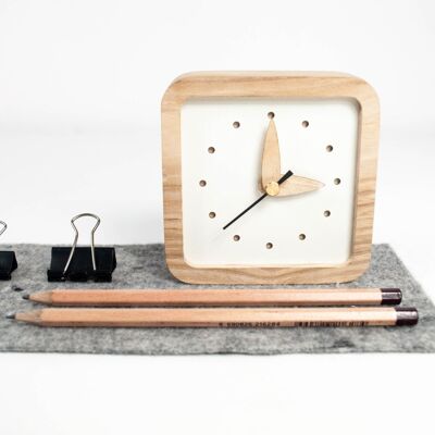 reloj de madera, reloj de mesa de madera