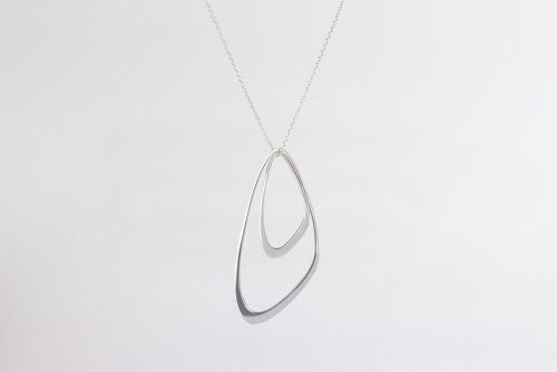 Dancing waves necklace silver