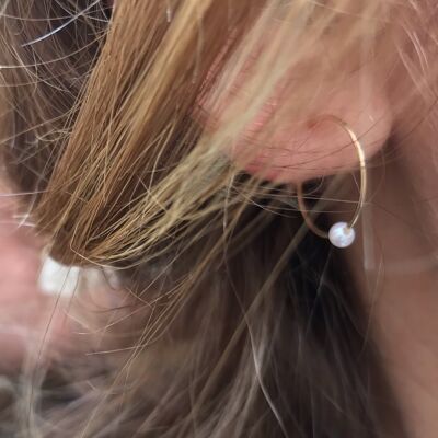 Boucle d'oreille Perlisienne Blanche -Goldfilled 14 carats et perle de culture