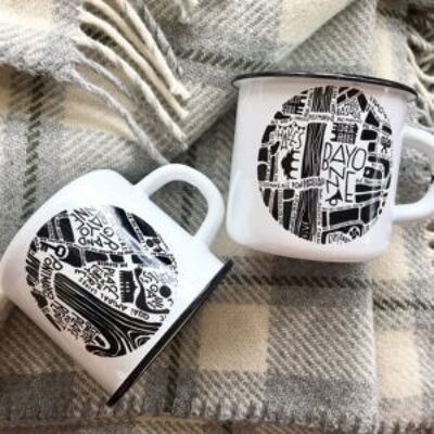 Bayonne enameled mug