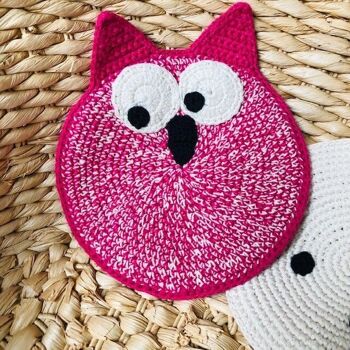 appartement hibou durable avec son crépitant - hochet - coton biologique - fuchsia - tissu croustillant - crocheté à la main au Népal - câlin hibou au crochet avec son 2