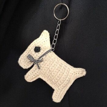 porte-clés durable chien Bobby - en coton biologique - blanc cassé - crocheté à la main au Népal - porte-clés pour chien au crochet 2