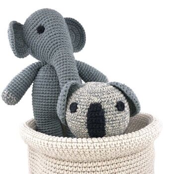 éléphant durable Max en coton biologique - peluche - gris - fait main au Népal - éléphant jouet au crochet 3