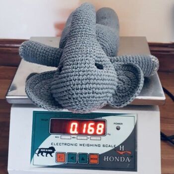 éléphant durable Max en coton biologique - peluche - gris - fait main au Népal - éléphant jouet au crochet 4