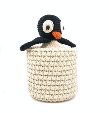 pingouin durable Olivia en coton biologique - peluche - blanc cassé avec noir - crochet à la main au Népal - pingouin jouet au crochet 3