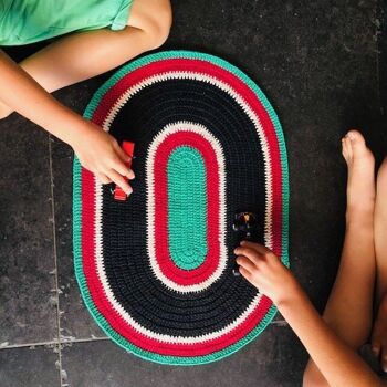 napperon de piste de course durable - en coton biologique - noir - formule 1 - Népal crocheté à la main - tapis pour enfants au crochet 3