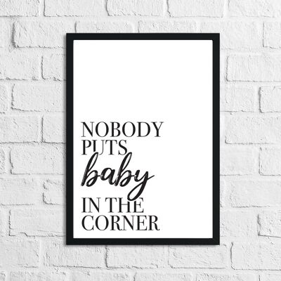Nadie pone al bebé en el vestidor de la esquina Hogar simple Pri A4 Normal