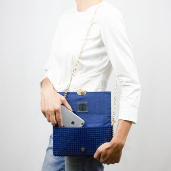 POCHETTE COURONNE CARRÉE BLEU FONCÉ 7