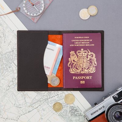 World Traveller Leather Passport Wallet -with gift box