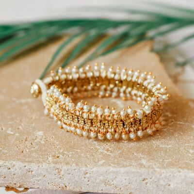 Pearl & gold bracelet