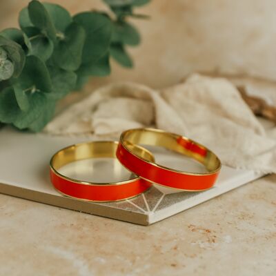 Red narrow enamel bangle