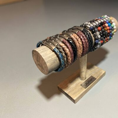 Bracelet display, standard wood