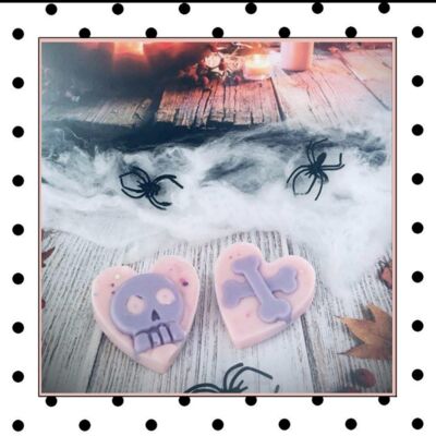 Toffee Apple Soy Wax Melt Skull and Crossbones