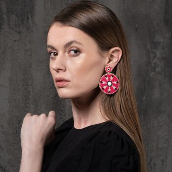 Grandes boucles d'oreilles perlées roses pour femme 7