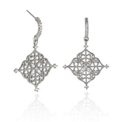Aretes colgantes de plata con filigrana de arabescos y circonitas cúbicas