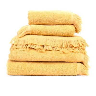 Set of 8 super soft towels in gold