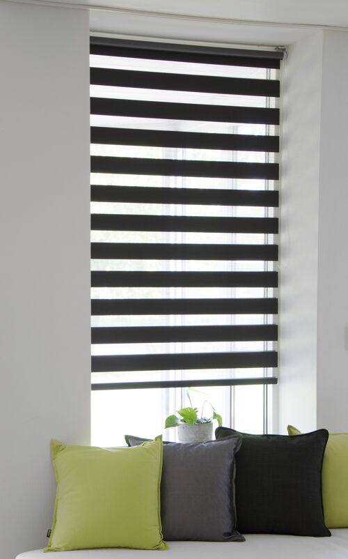 Roller blind DAY&NIGHT - Black