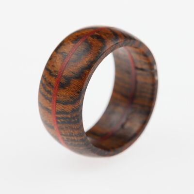 Thasin-Ring aus rotem Holz