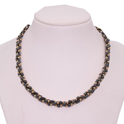 Necklace with gemstones from hematite rollers