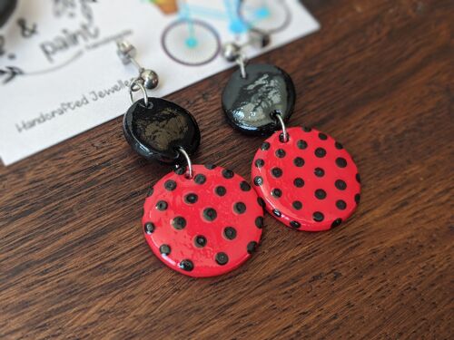 Polka dot earrings black & red, spotty clay earrings