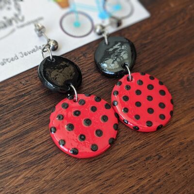 Polka dot earrings black & red, spotty clay earrings