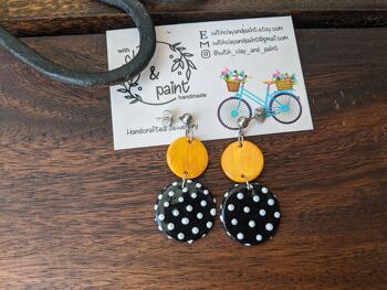 Boucles d'oreilles à pois noir, blanc et jaune, boucles d'oreilles en argile à pois 8