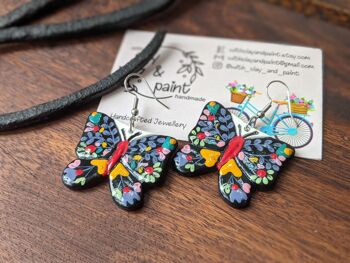 Boucles d'oreilles papillon, papillons noirs avec fleurs peintes à la main 6