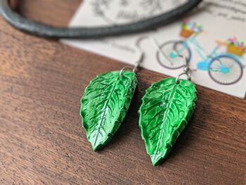 Boucles d'oreilles feuilles vertes en argile séchée à l'air 8