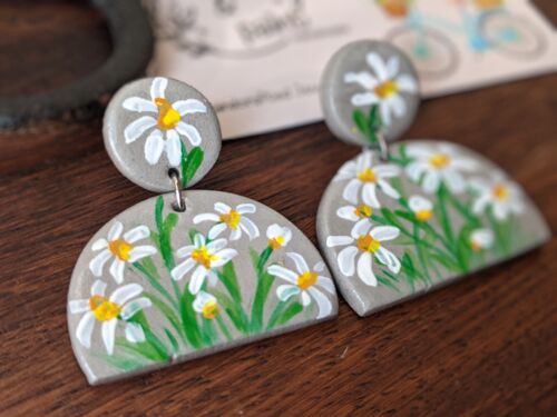 Daisy earrings, white flower earrings, handmade earrings