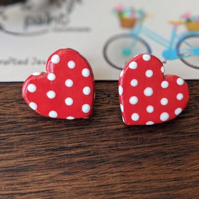 Borchie a cuore a pois rossi
