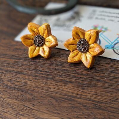 Boucles d'oreilles puces argile tournesol