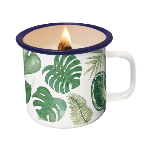 Leafs candle in a cup
