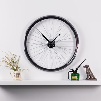 HORLOGE DE ROUE DE VÉLO DE COURSE Taille - 22,5 pouces 2