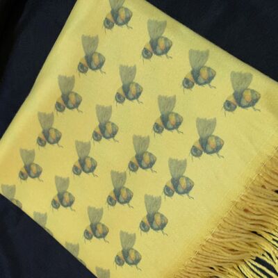 Abejas impresas a mano en una suave bufanda de cachemira amarilla