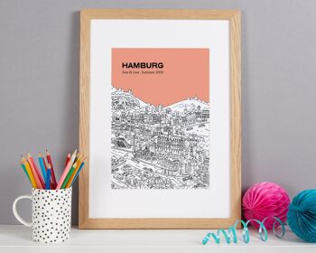 Impression Hambourg personnalisée - A4 (21x30cm) - Cadre en chêne naturel (le format A4 sera encadré avec un passe-partout blanc | Le format A3 remplira le cadre) - 6 - Sable 4