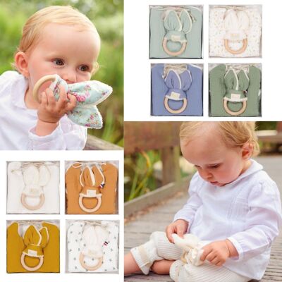 Pack of 8 bib and teething ring boxes Wooden toy