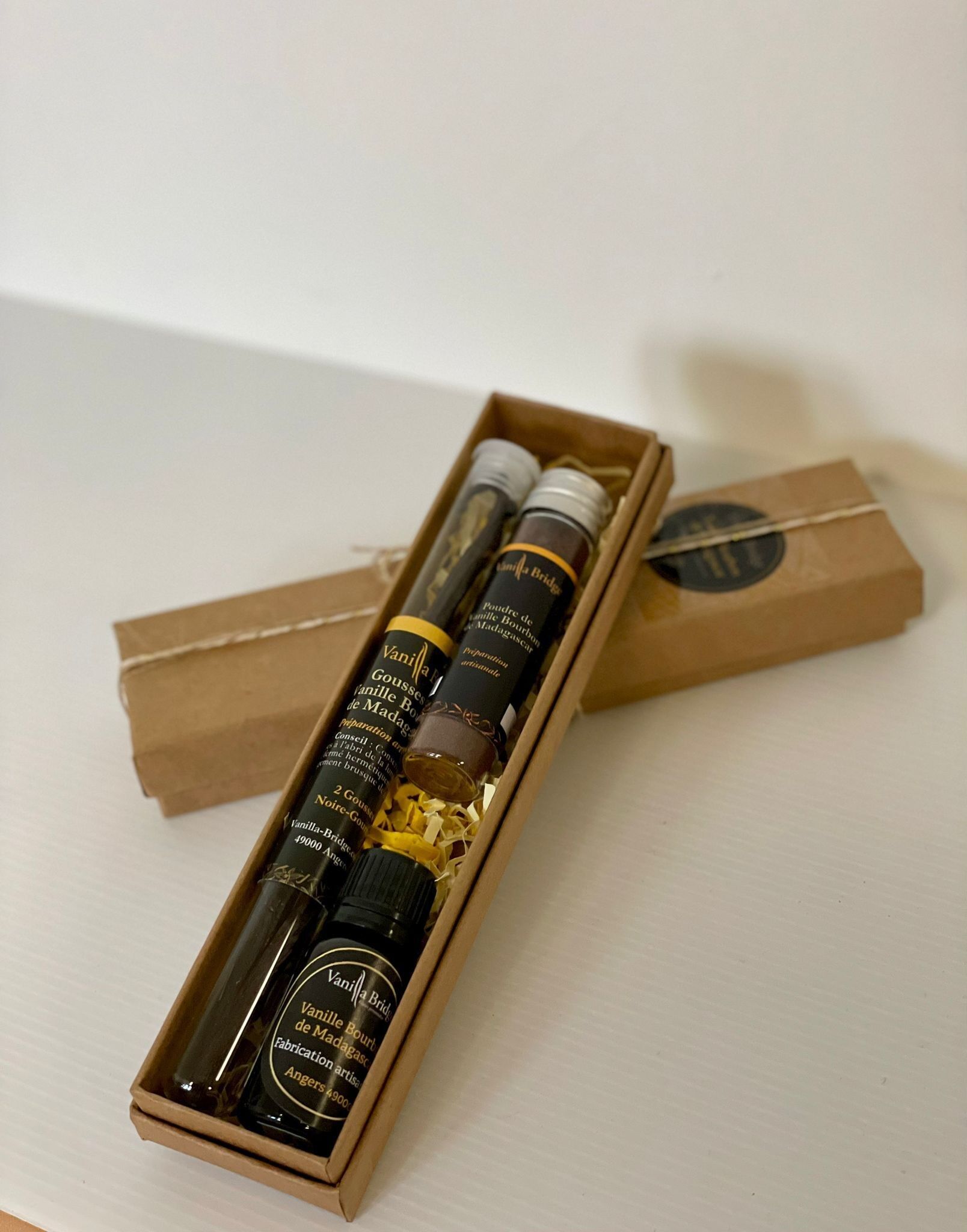 Discovery Box - 2 baccelli di vaniglia e 2 bottiglie - in Box