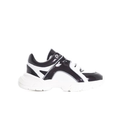 Slick Black&White Leather Sneakers