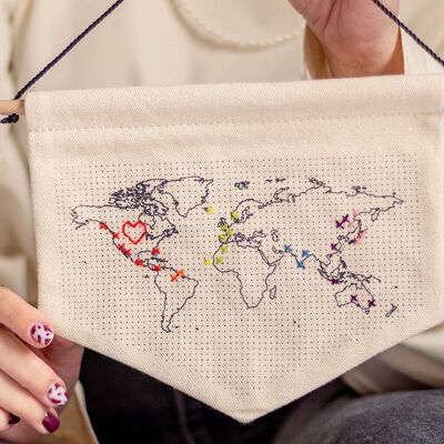 Stitch Your Travels Map Wall Banner Kit de bricolage