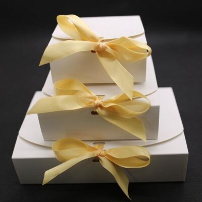Gift box, 10 pieces set - White - 11.5x11.5x5cm