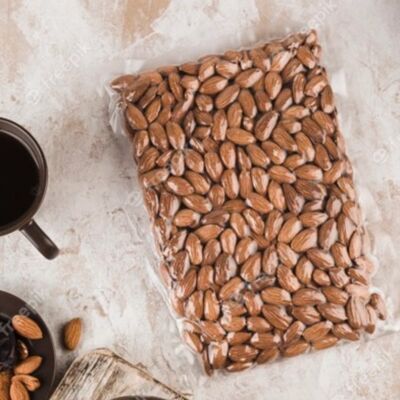 Natural Sicilian almonds 1 kg