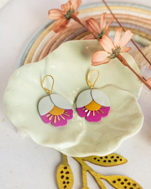 Boucles d'oreilles Fleur de Cerisier - cuir opaline nacré, jaune moutarde et rose fuchsia