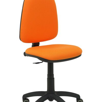 Chaise Ayna bali orange avec roulettes parquet