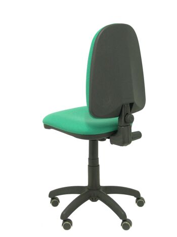 Chaise bali verte Ayna avec roulettes parquet 6